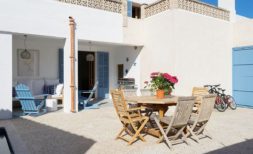 Liebevoll renoviertes Dorfhaus mit Pool in Colonia Sant Pere