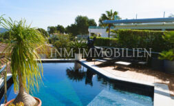 Villa in Santa Ponsa mit Weitblick und Pool