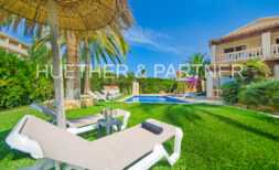Luxus Villa mit Ferienvermietlizenz + 100.000 EUR Mieteinnahmen