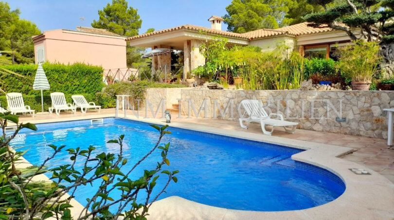 Villa mit Pool in Santa Ponsa 1.995Mio - Fotos (46)