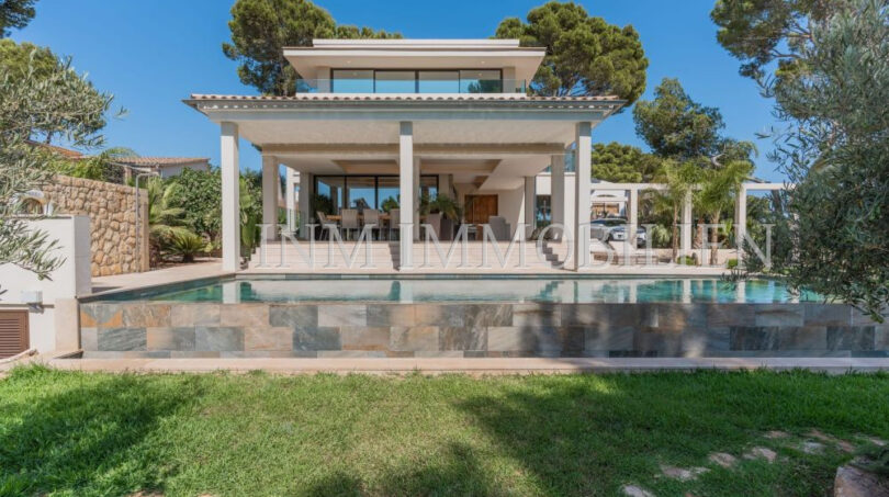 vollsanierte-moderne-villa-im-fincastil-mit-pool-garten-und-meerblick-am-rande-in-santa-ponsa-30