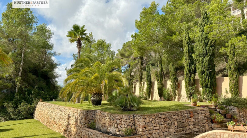 terrassenförmig angelegter Garten